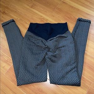 Amazon Booty Scrunch Leggings